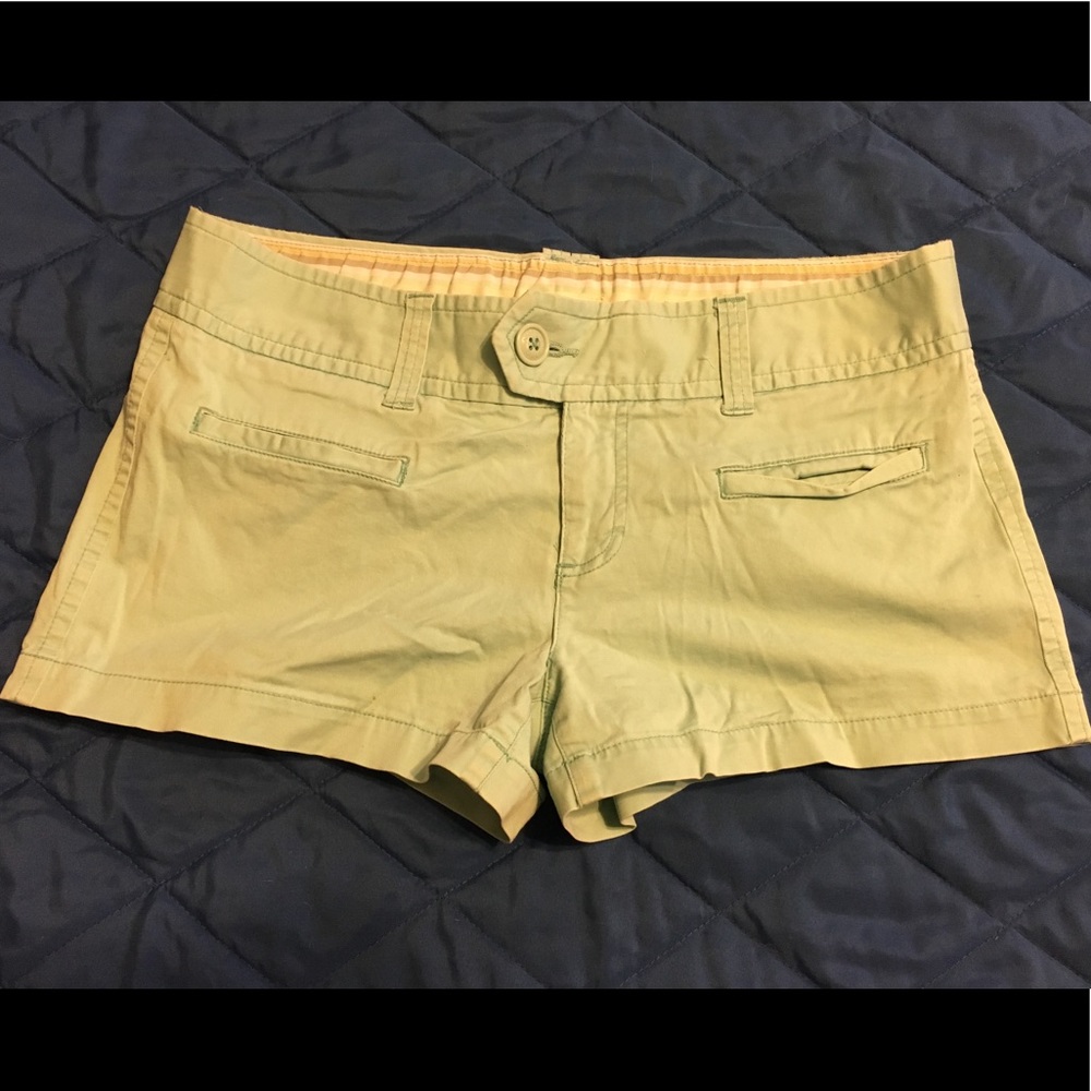 Women’s shorts size 10 American eagle light aqua !
